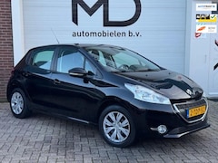 Peugeot 208 - 1.2 VTi Envy - Trekhaak -Navi-Cruise-Climate-PDC