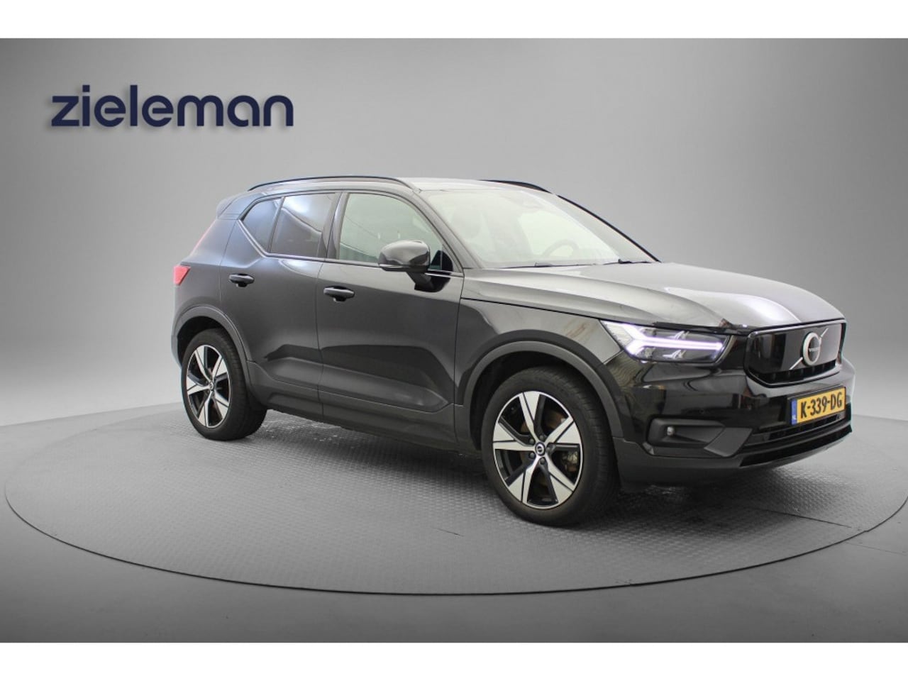 Volvo XC40 - Recharge P8 AWD R-Design - Carplay, Navi, Cruise, Leer, Camera, - AutoWereld.nl