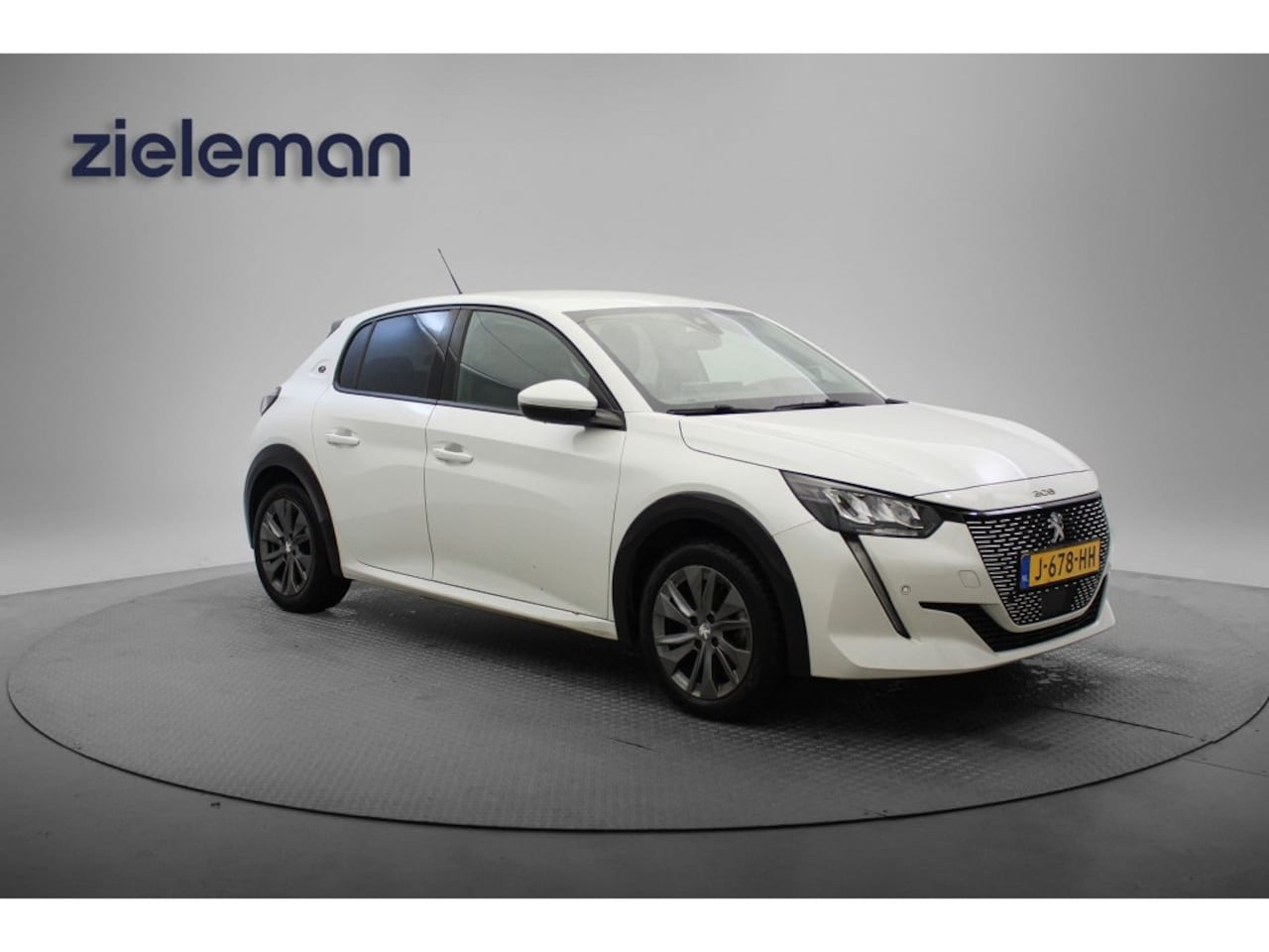 Peugeot e-208 - Allure 50 kWh - Digital Cockpit, Carplay, Navi, Cruise, Half Lee - AutoWereld.nl