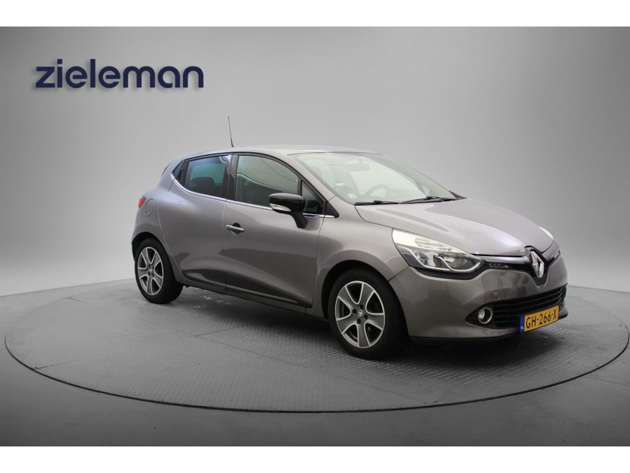 Renault Clio - 0.9 TCe ECO Night en Day - Navi, Cruise - AutoWereld.nl