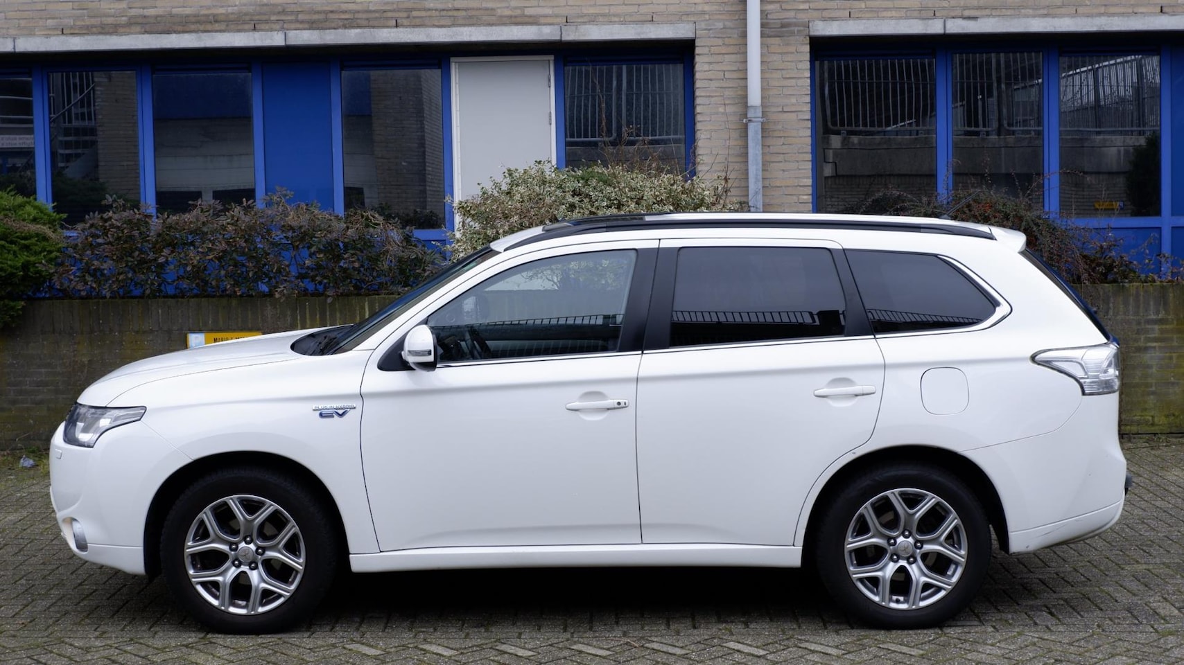 Mitsubishi Outlander - 2.0 PHEV instyle 2.0 PHEV instyle - AutoWereld.nl