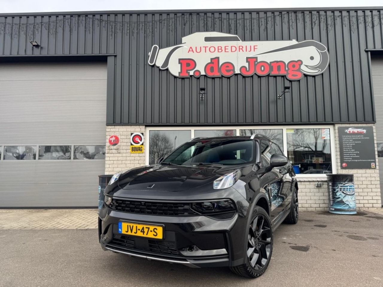 Lynk & Co 01 - 1.5 Hybrid Black Style, Pano, Carplay, 360cam, Infinity, Stoelverw. Acc, Ambiance - AutoWereld.nl