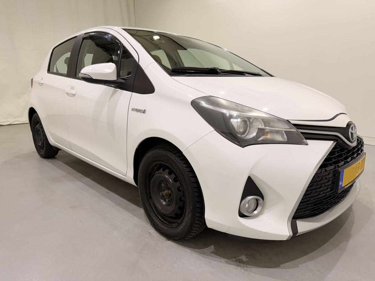 Toyota Yaris - 1.5 VVT-i Hybrid Dynamic Aut. - AutoWereld.nl