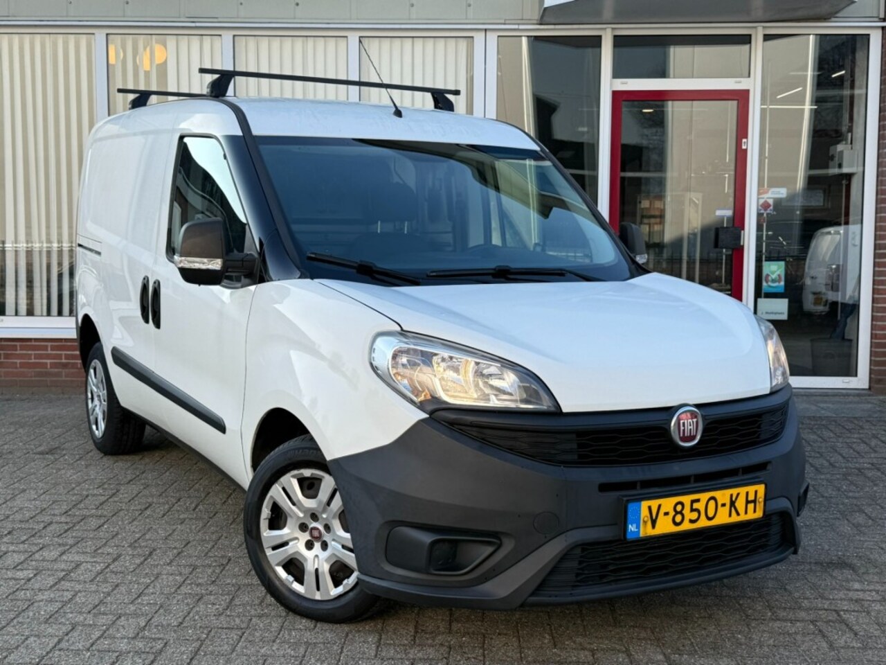 Fiat Doblò Cargo - 1.3 MJ L1H1 Actual I Trekhaak I Airco I Centrale vergrendeling I Bluetooth - AutoWereld.nl