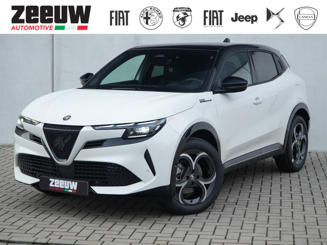 Alfa Romeo Junior - 1.2 Turbo Ibrida 145 PK Sport Speciale | Pano | Techno | 18" - AutoWereld.nl