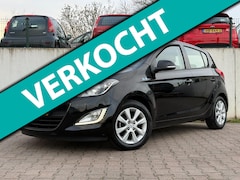 Hyundai i20 - 1.2i i-Deal/NAVI/FACELIFT/APK 01-2027/4X NIEUWE ALL SEASON BANDEN/