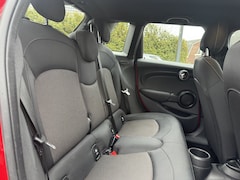 MINI Cooper - 1.5 136pk Clima | Navi | Led