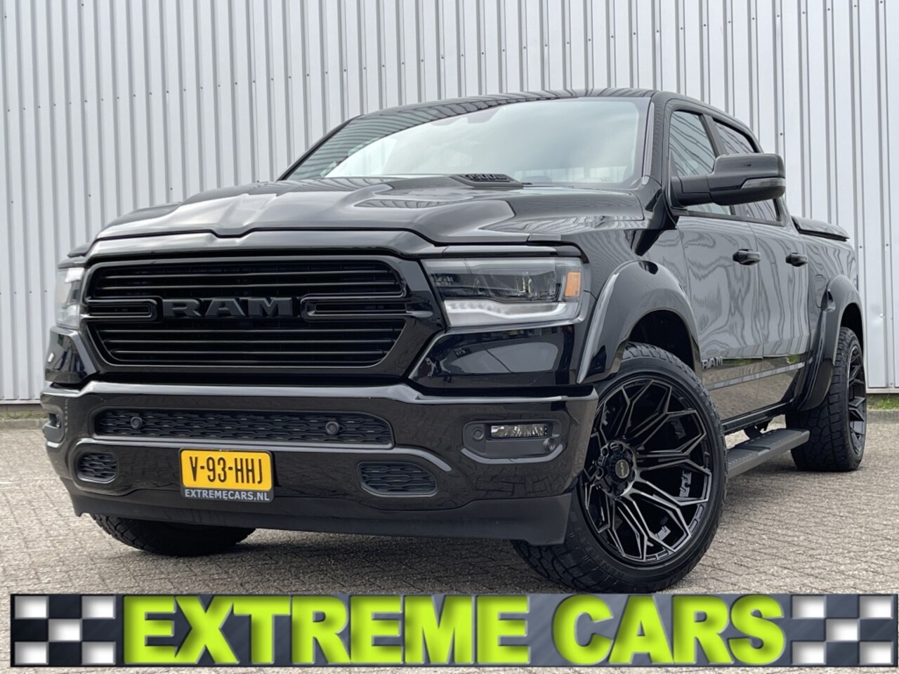 Dodge Ram Pick Up - 1500 4x4 Crew Cab Sport V8 Night LPG - AutoWereld.nl