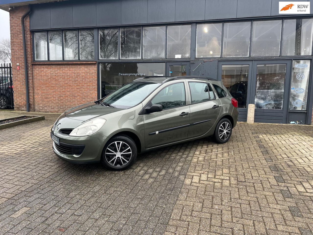 Renault Clio Estate - 1.2 TCE Expression 1.2 TCE Expression, Airco, Apple carplay - AutoWereld.nl