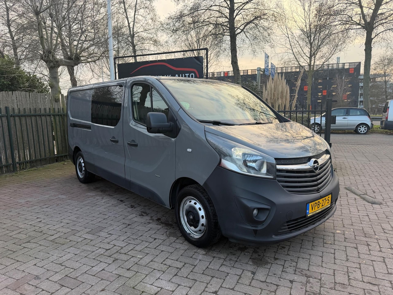 Opel Vivaro - 1.6 CDTI L2H1 DC Sport EcoFlex 5Pers Camera - AutoWereld.nl