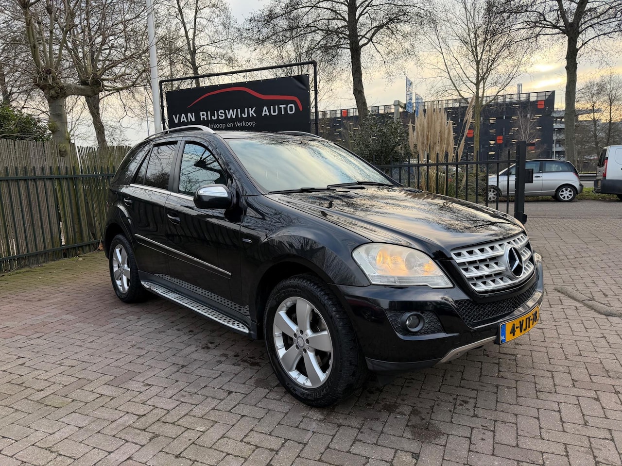 Mercedes-Benz M-klasse - 300 CDI BlueEFFICIENCY Leder Nav Ex Btw - AutoWereld.nl