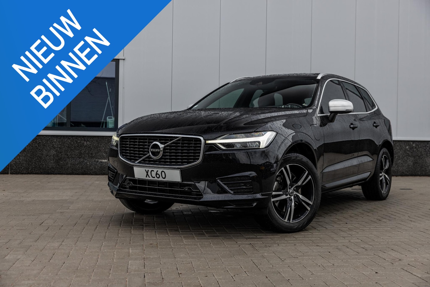 Volvo XC60 - 2.0 T8 Twin Engine AWD R-Design 2.0 T8 Twin Engine AWD R-Design - AutoWereld.nl