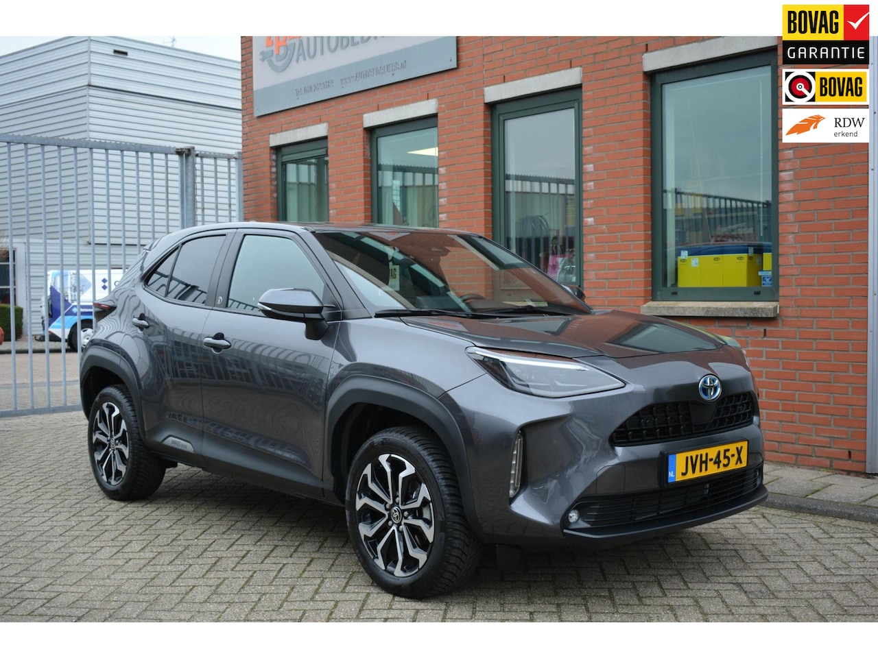 Toyota Yaris Cross - 1.5 Hybrid 115 Dynamic I Carplay I Camera I Parkeersensoren - AutoWereld.nl