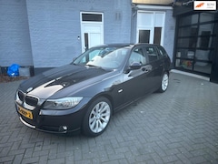 BMW 3-serie Touring - 320i | XENON | NAVI | LEER |