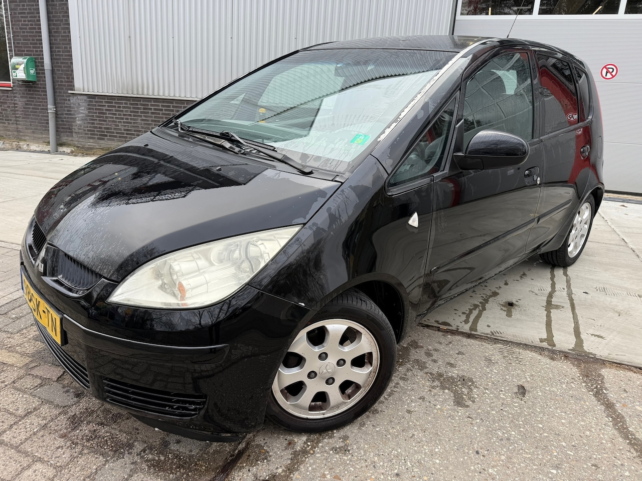 Mitsubishi Colt - 1.3 Invite - AutoWereld.nl