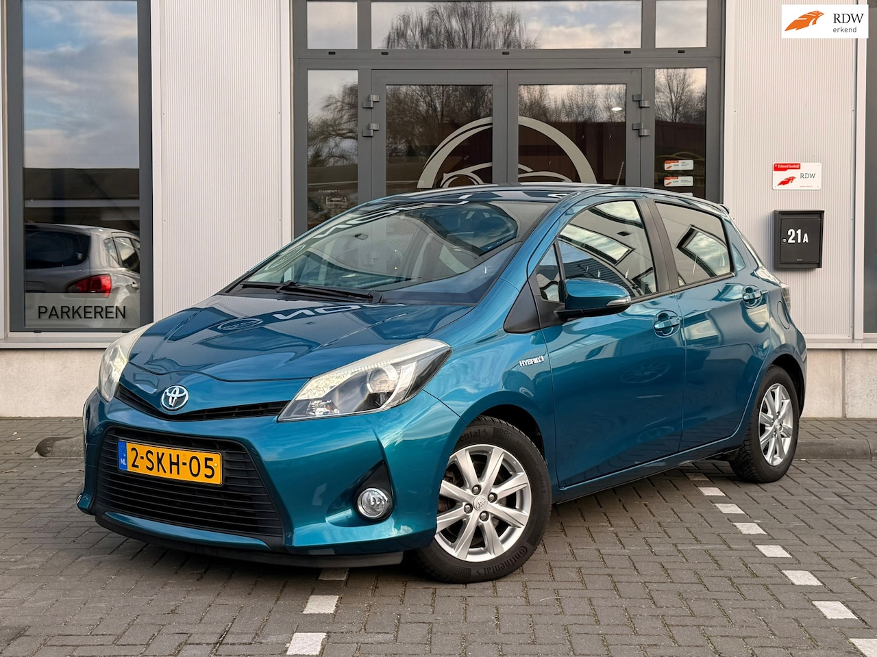Toyota Yaris - 1.5 Full Hybrid Aspiration|Camera|Led - AutoWereld.nl