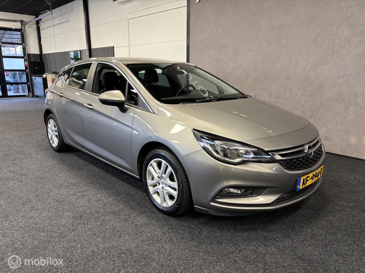 Opel Astra - 1.0 Business+ NAVI / CRUISE / TR.HAAK / STOELVERW. / NAP / - AutoWereld.nl