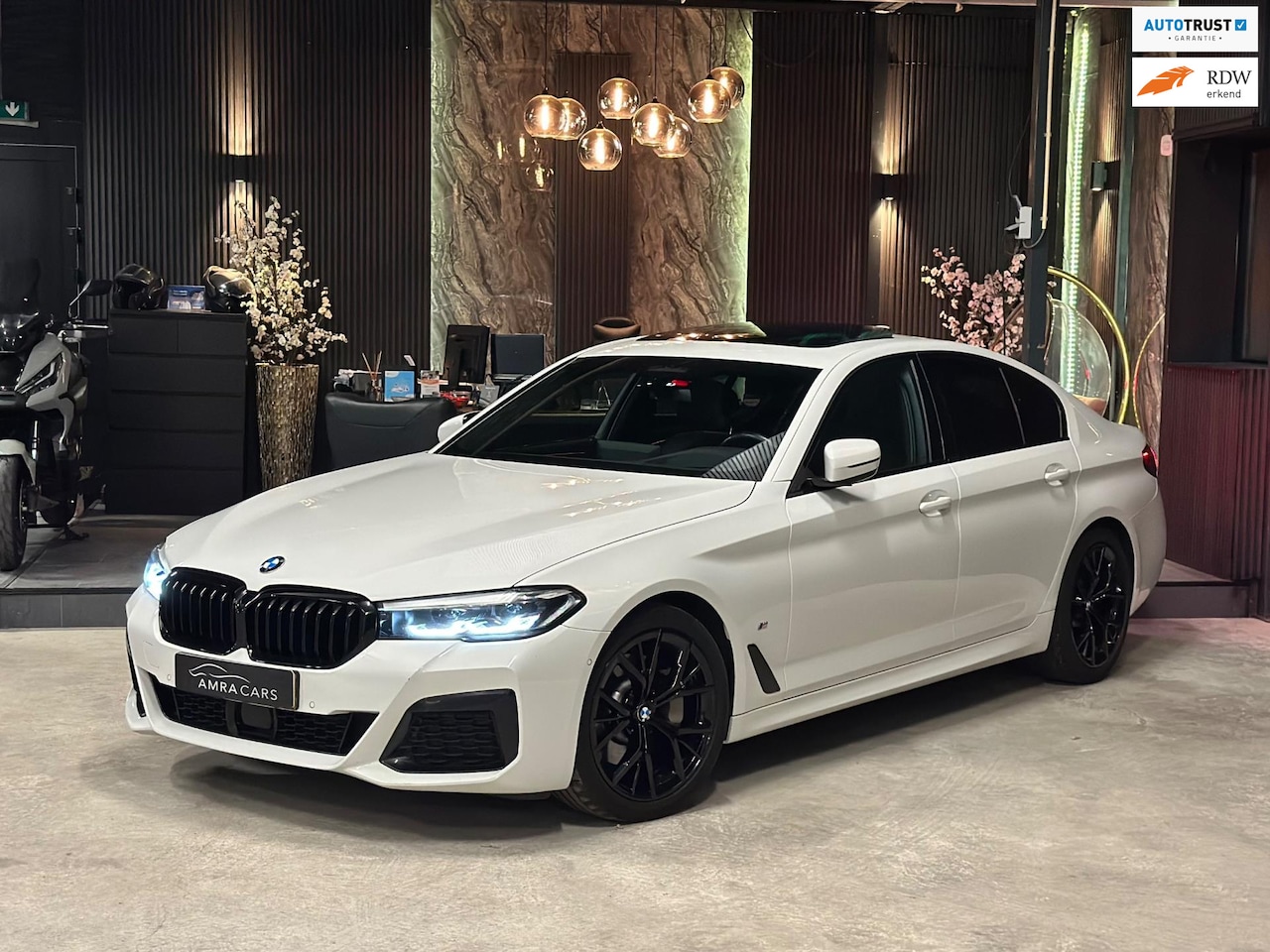 BMW 5-serie - 530i xDrive M Pakket|Full options| - AutoWereld.nl