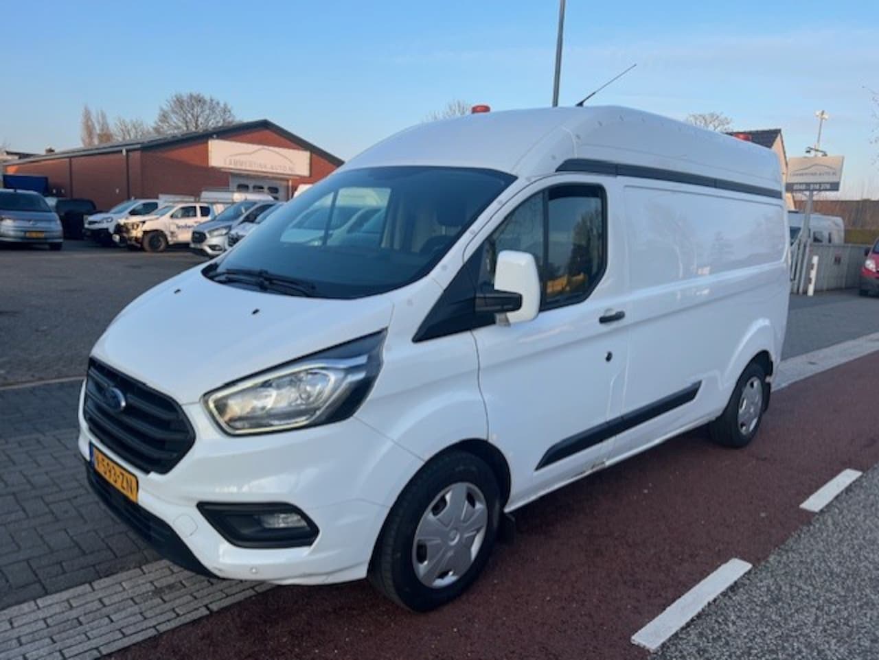 Ford Transit Custom - 320 2.0 TDCI L2H2 AIRCO KLIMA EURO6 - AutoWereld.nl