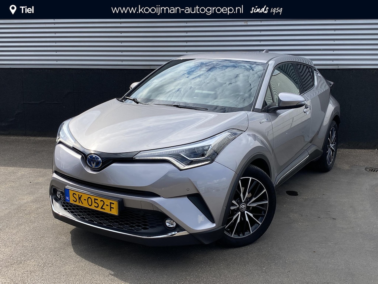 Toyota C-HR - 1.8 Hybrid Executive Nieuw geleverd en dealeronderhouden, 1e eign. Stoel- & Stuurwielverwa - AutoWereld.nl