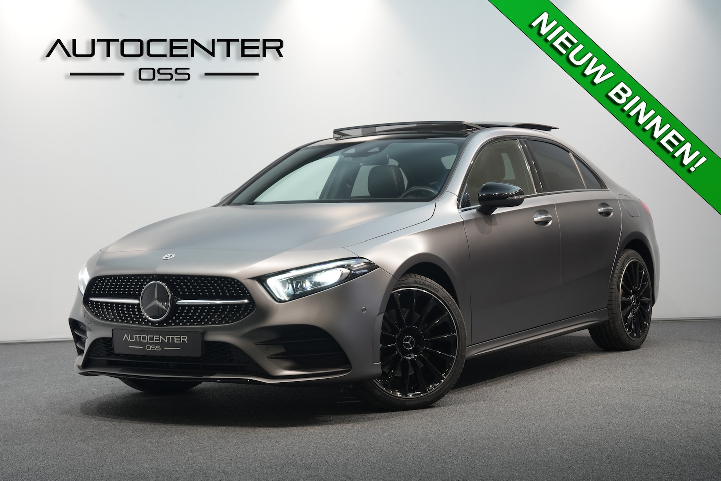 Mercedes-Benz A-klasse - 250 e Limousine AMG ✅ DISTRONIC ✅ PANO ✅ 360 CAM ✅ MULTIBEAM ✅ WIDESCREEN ✅ NIGHT ✅ SFEER - AutoWereld.nl