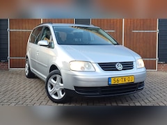 Volkswagen Touran - 1.6-16V FSI Trendl. Automaat, Trekhaak, All seasonbanden