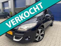 Renault Mégane Estate - 2.0 Dynamique Xenon automaat navigatie Nap Vol