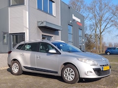 Renault Mégane Estate - 1.6 Expression APK tot 3-11-2026 + nieuwe distributieriem