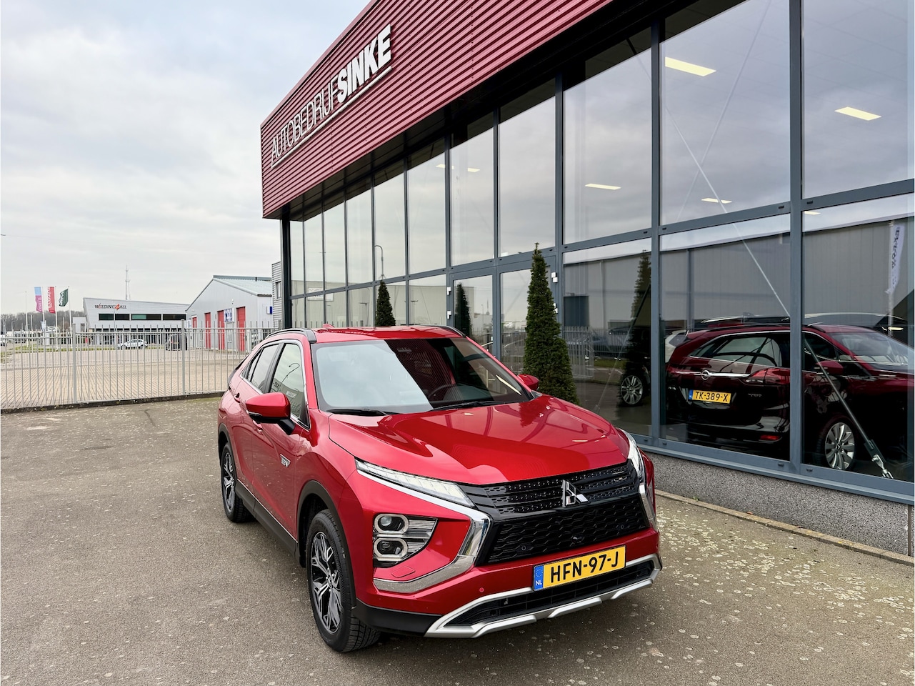 Mitsubishi Eclipse Cross - 2.4 PHEV Intense+ NAVI ECC CRUISE - AutoWereld.nl