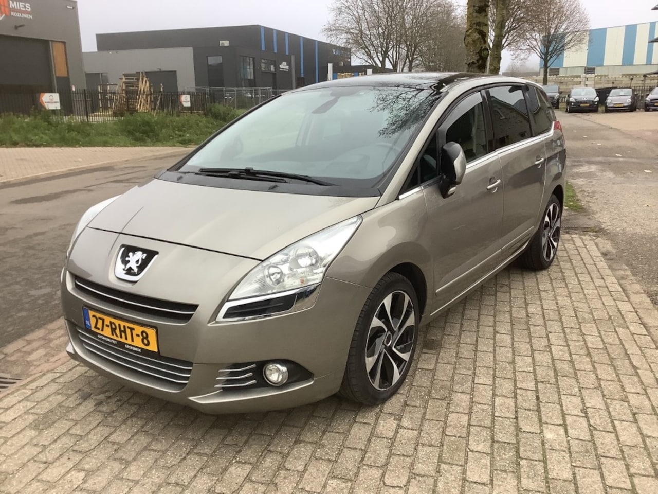 Peugeot 5008 - 1.6 THP Family 7p. 1.6 THP FAMILY 7P. - AutoWereld.nl
