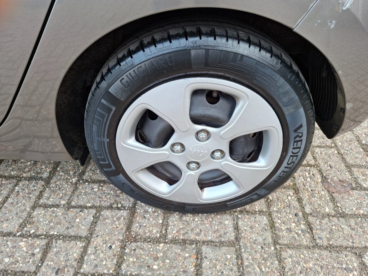 Kia Picanto - 1.0 CVVT Economy PlusLine RADIO CD/AIRCO/ELEC.RAMEN/CV