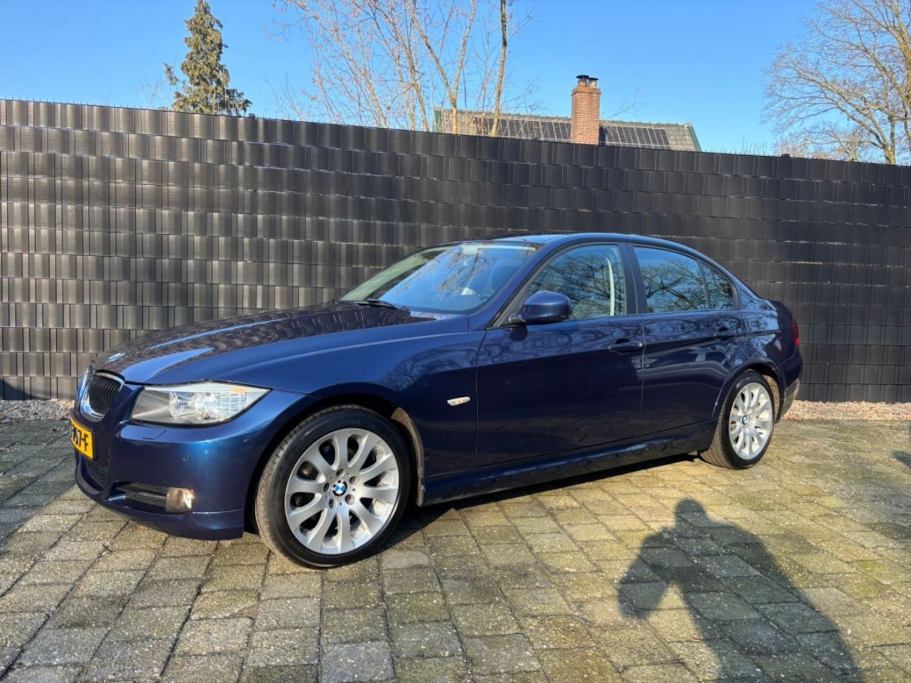 BMW 3-serie - 318I ** mooie auto// 17inch//stof-leer** - AutoWereld.nl