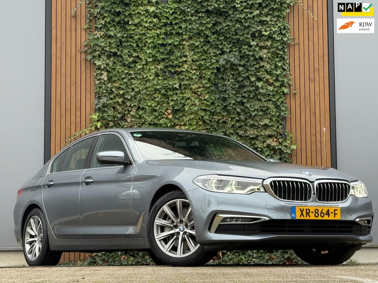 BMW 5-serie - 540i High Executive Edition|340PK|LEDER|360 CAMERA|HEAD UP DISPLAY - AutoWereld.nl
