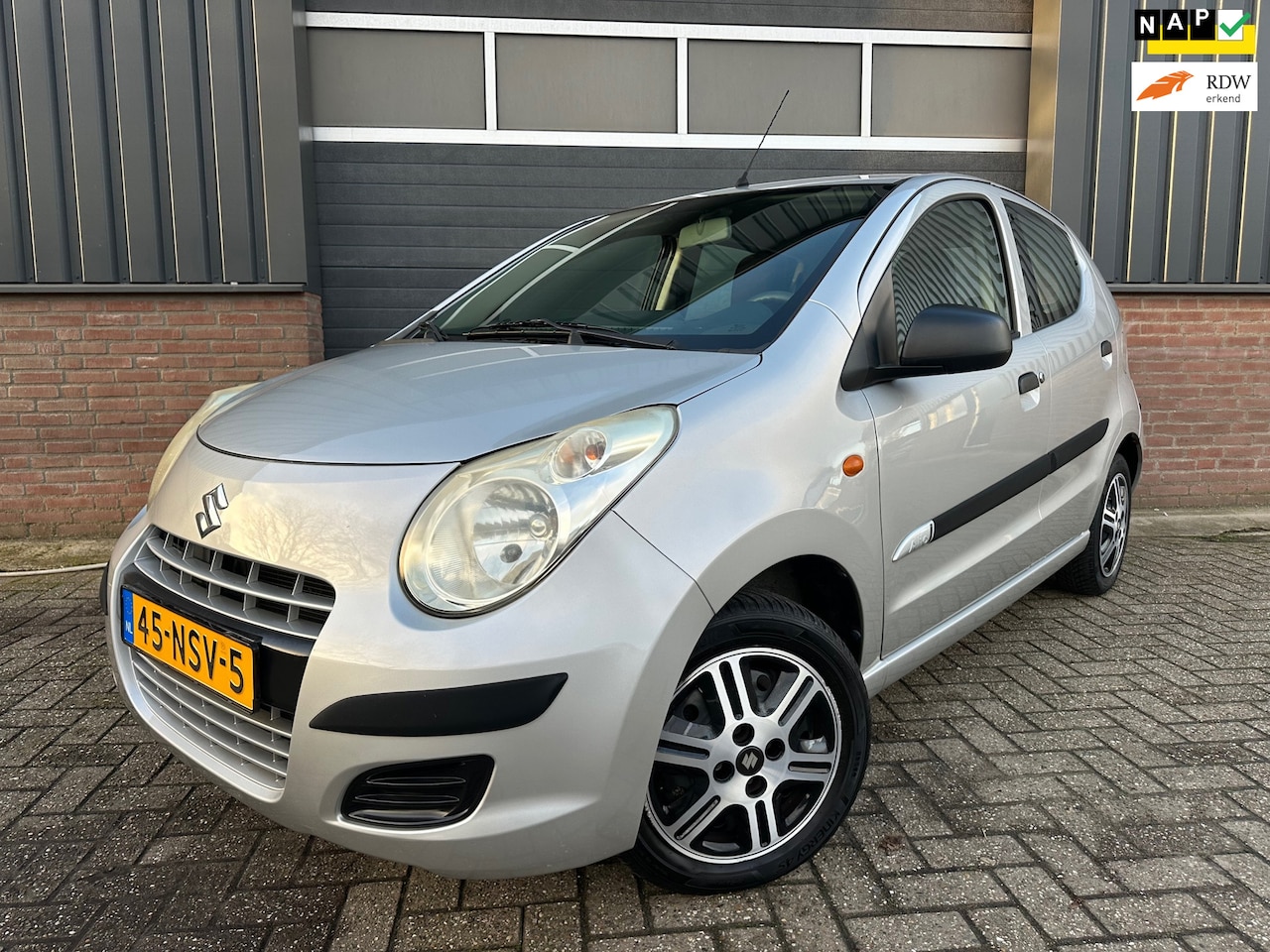 Suzuki Alto - 1.0 Comfort Plus Airco All-Season banden - AutoWereld.nl