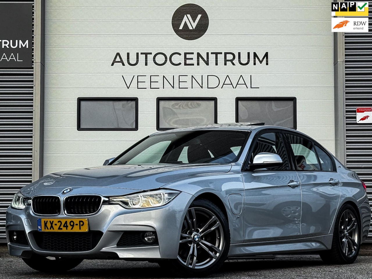 BMW 3-serie - 330e High Executive 3X M-SPORT SCHUIFDAK/CARPLAY/LEDER/NAP - AutoWereld.nl