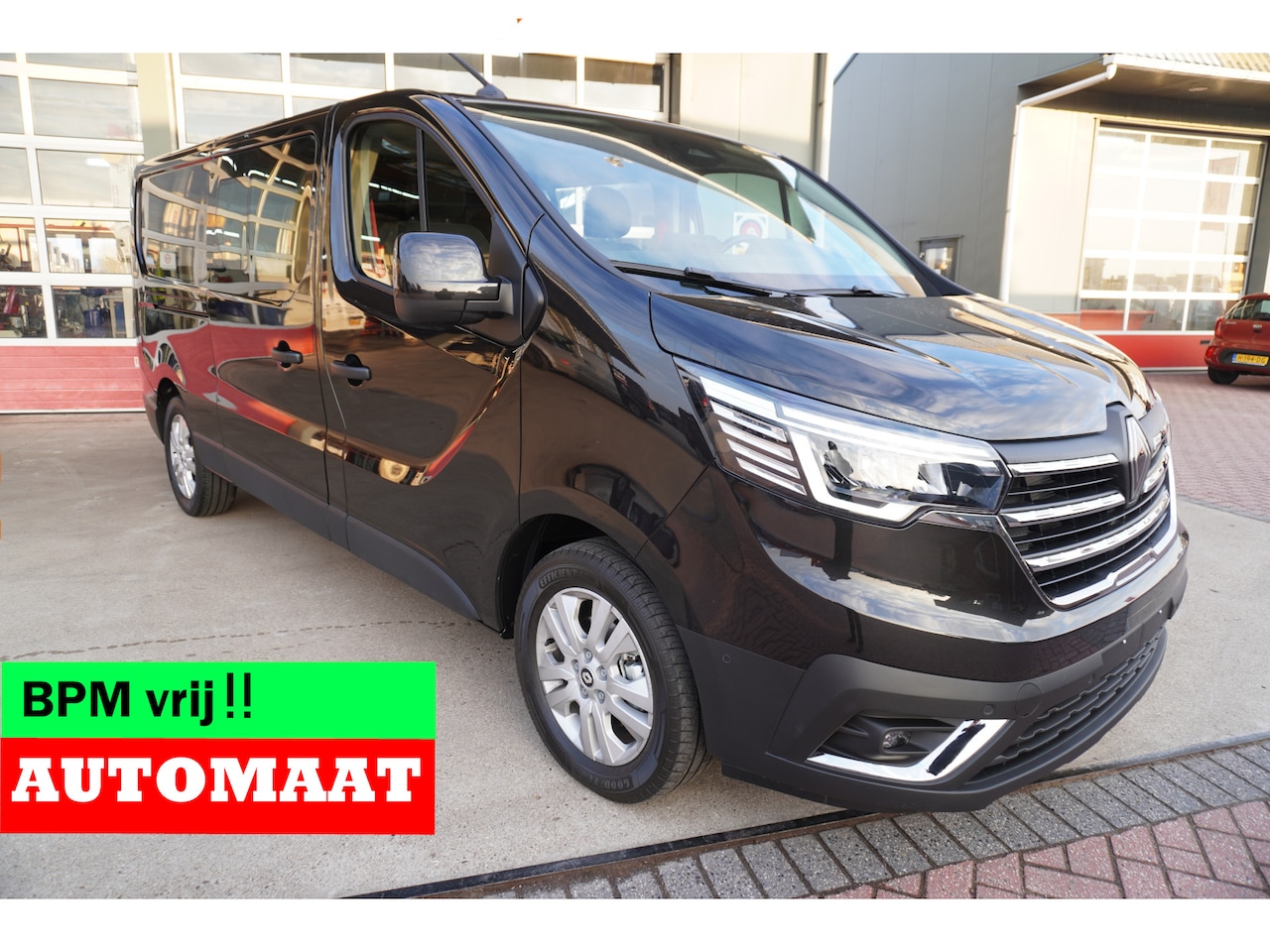 Renault Trafic - 2.0 Bleu dCi EDC 170PK L2H1 Extra DubbelCabine Automaat Schuifdeur L/R Nr. V900 |  Climate - AutoWereld.nl