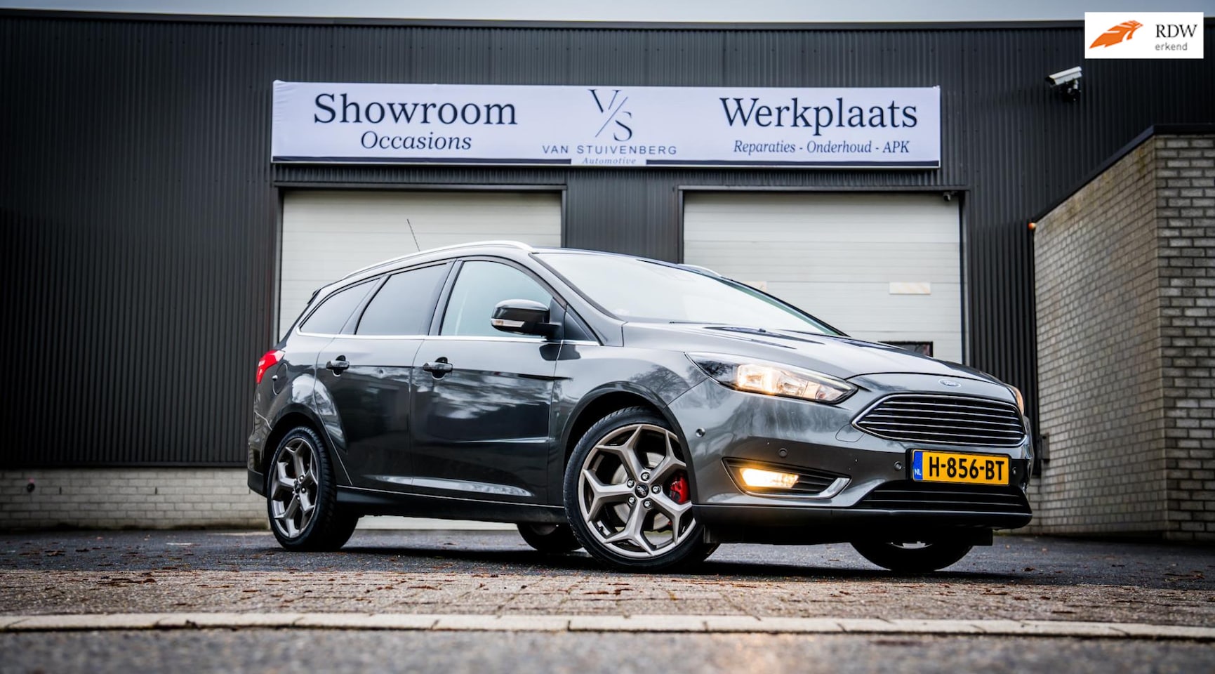 Ford Focus Wagon - 1.5 Titanium NWE RIEM STOELVW STUURVW - AutoWereld.nl