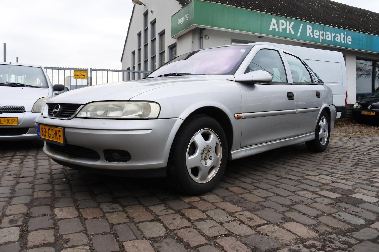 Opel Vectra - 1.8-16V Business Edition 5 drs apk 29-10-2026 div. exstra,s - AutoWereld.nl