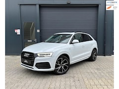 Audi Q3 - 2.0 TFSI 220pk Quattro S-Line AUTOMAAT PANO KEYLESS CAMERA