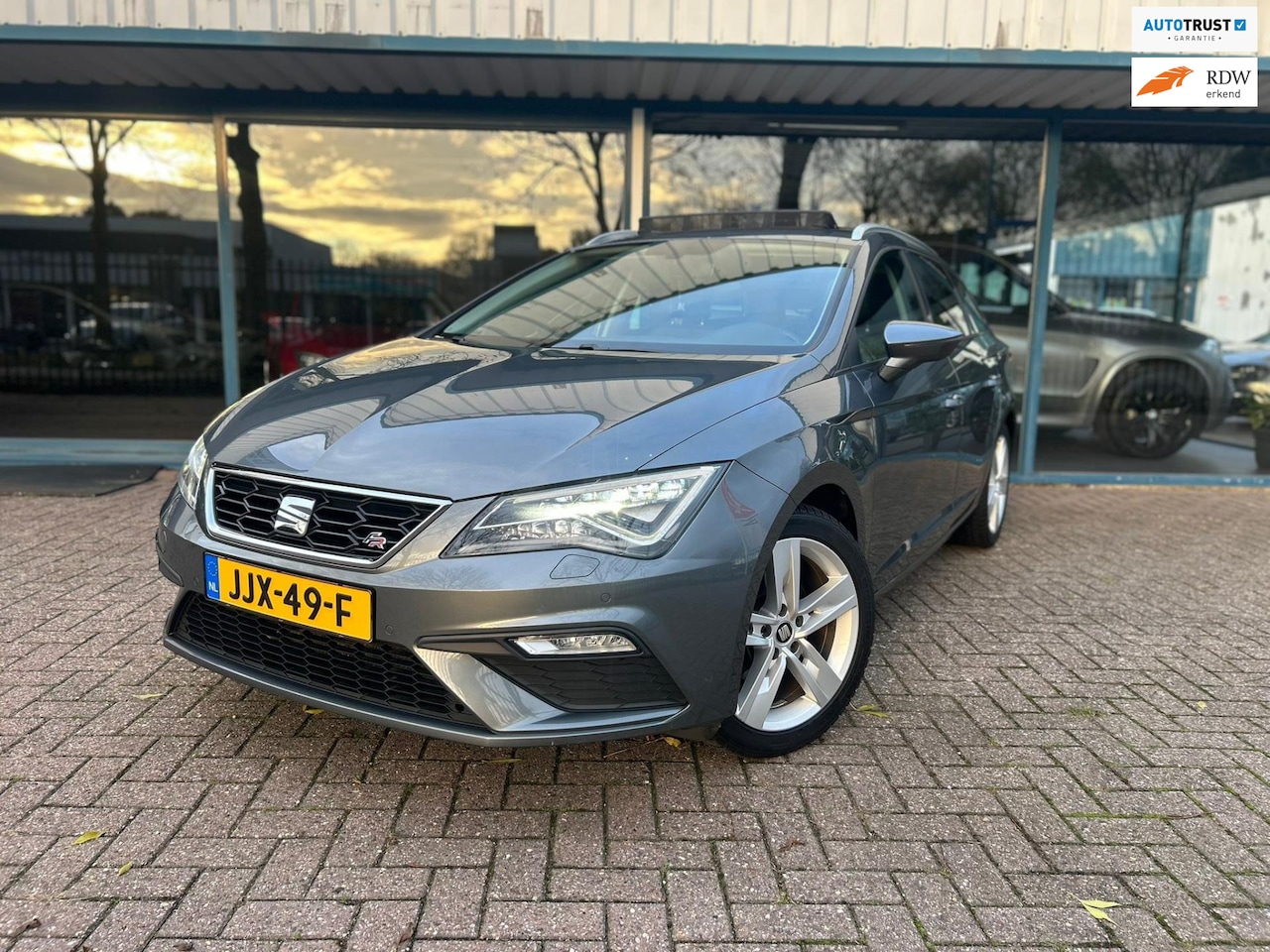 SEAT Leon ST - 1.4 EcoTSI FR|Pano|LED|PDC|Cruise|Stoelverw - AutoWereld.nl