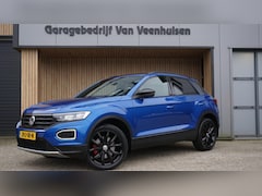 Volkswagen T-Roc - 1.5 TSI 150pk DSG Sport & Black Style Virtual Cockpit 18inch LM Beats *Interieurvoorverwar