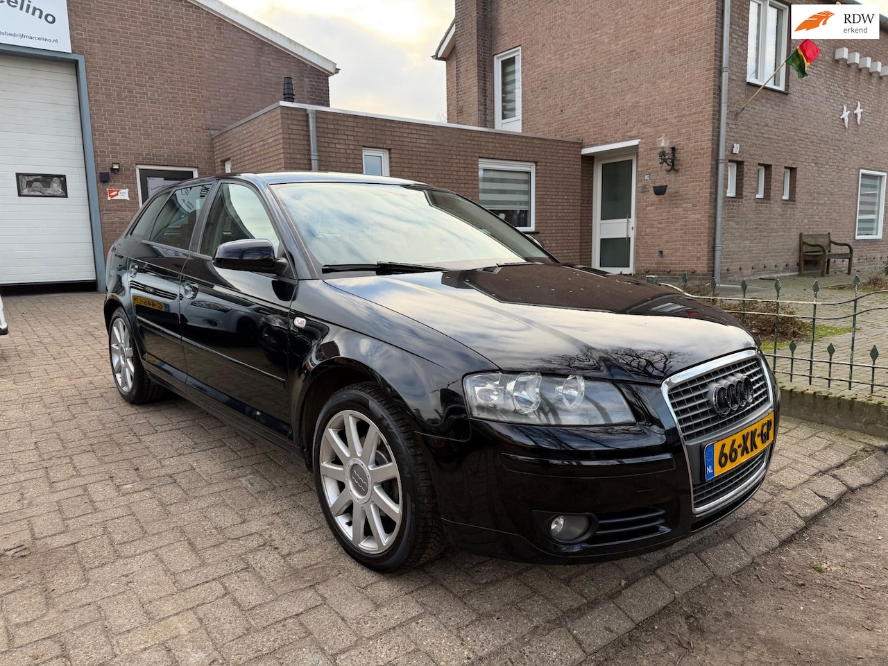 Audi A3 Sportback - 1.6 FSI Ambition 1.6 FSI Ambition - AutoWereld.nl