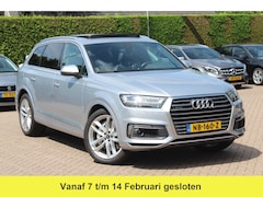 Audi Q7 - 3.0 TDI e-tron quattro Sport / Trekhaak / Panoramadak / Camera / 21'' / Luchtvering / Lede