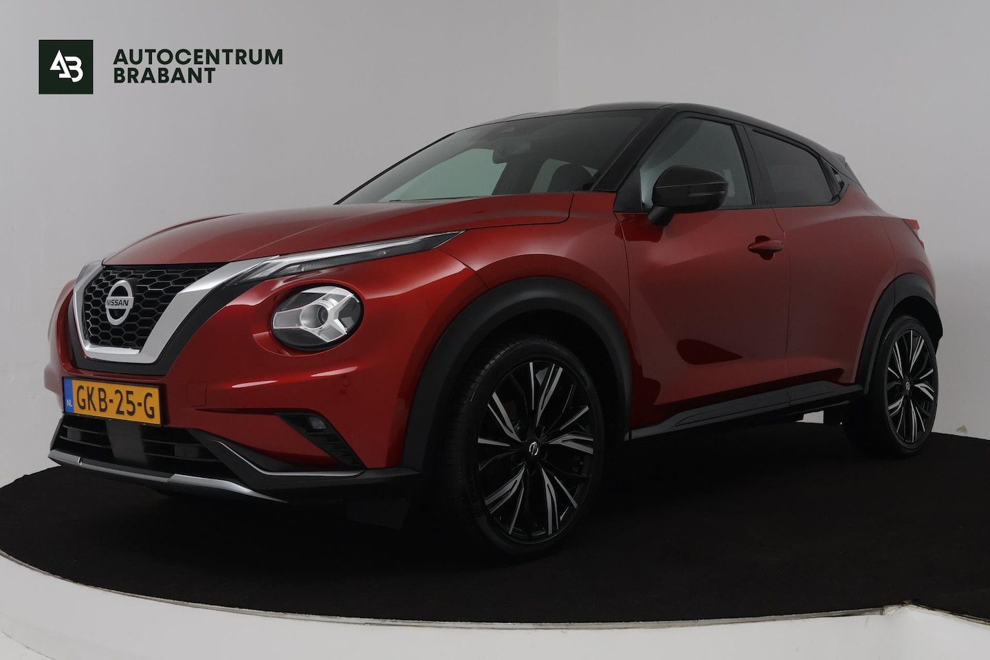 Nissan Juke - 1.0 DIG-T Premiere Edition (STOELVERWARMING, ACHTERUITRIJCAMERA, NAVIGATIE, ADAPTIEVE CRUI - AutoWereld.nl