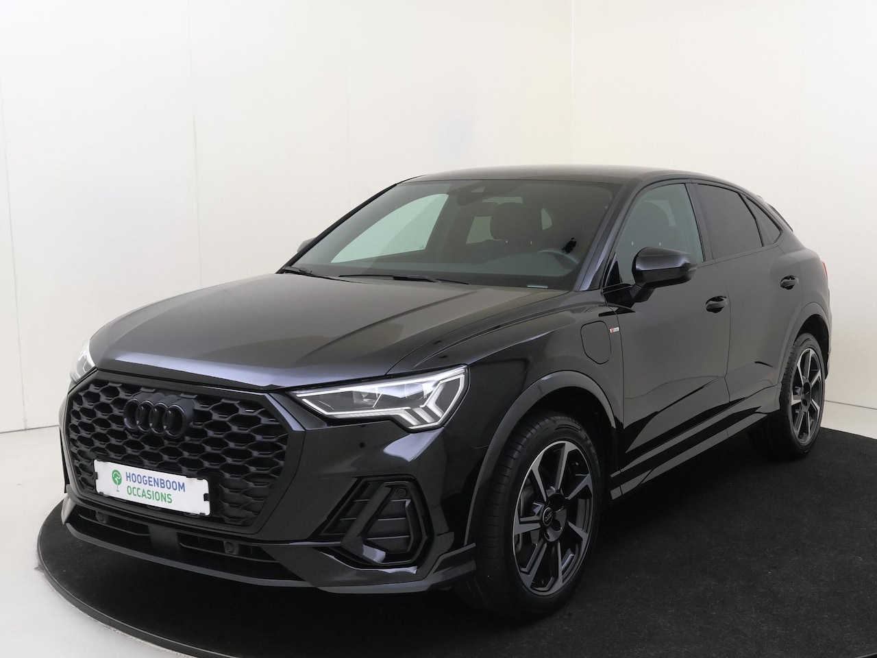 Audi Q3 Sportback - 45 TFSI e S Edition | Achteruitrijcamera | Cruise Control | Keyless | CarPlay | Navigatie - AutoWereld.nl