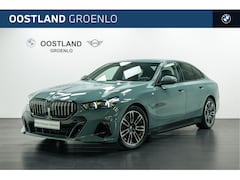 BMW 5-serie - 530e M Sport Automaat / Trekhaak / Achteruitrijcamera / Adaptieve LED / Comfort Access / P