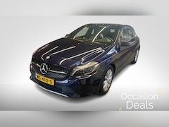 Mercedes-Benz A-klasse - A 180 Automaat Business Solution Style Line | LED | Parkpilot met camera | Stoelverwarming
