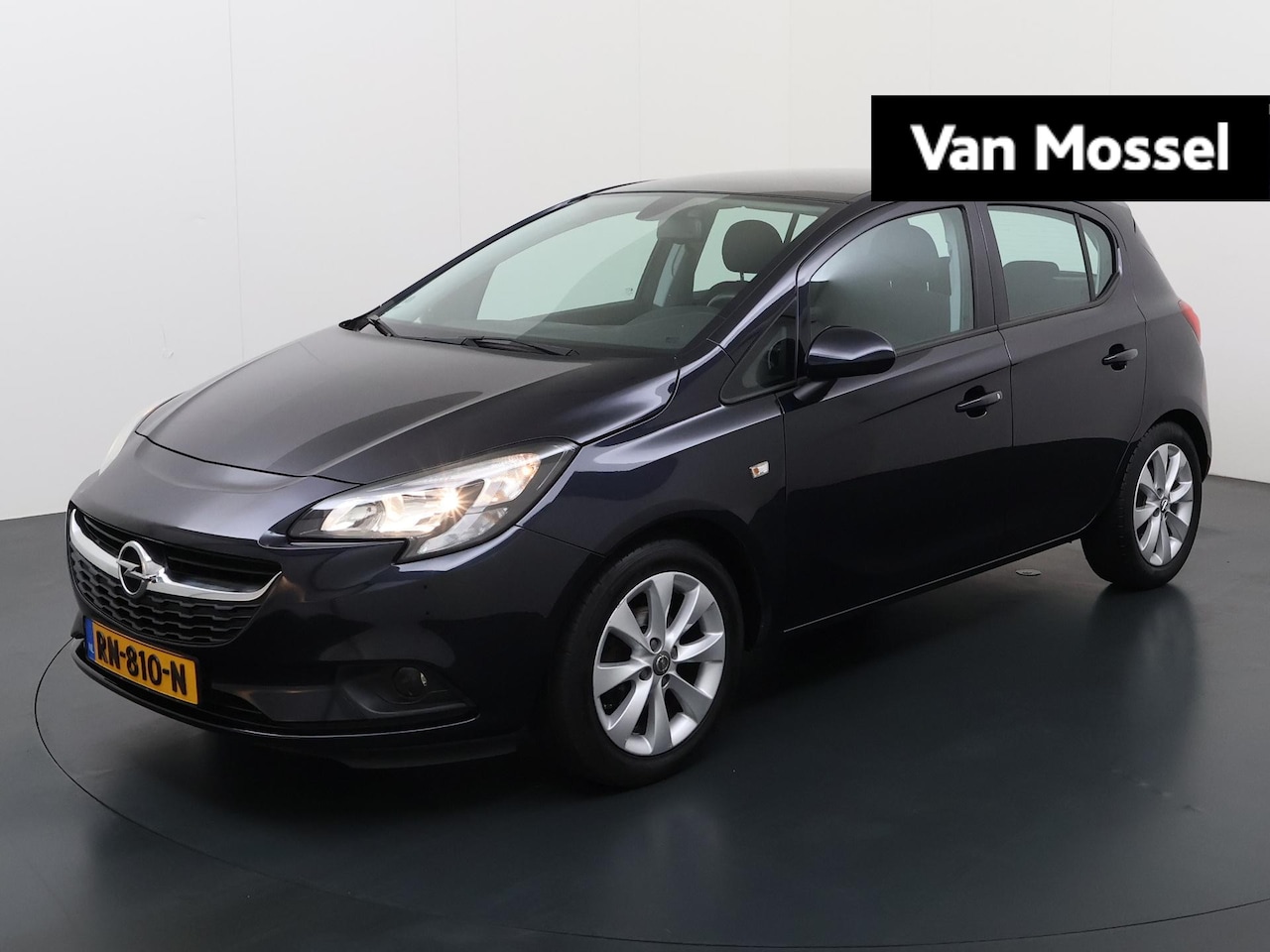 Opel Corsa - 1.4 Favourite | Airco | Lichtmetalen velgen | Cruise control - AutoWereld.nl