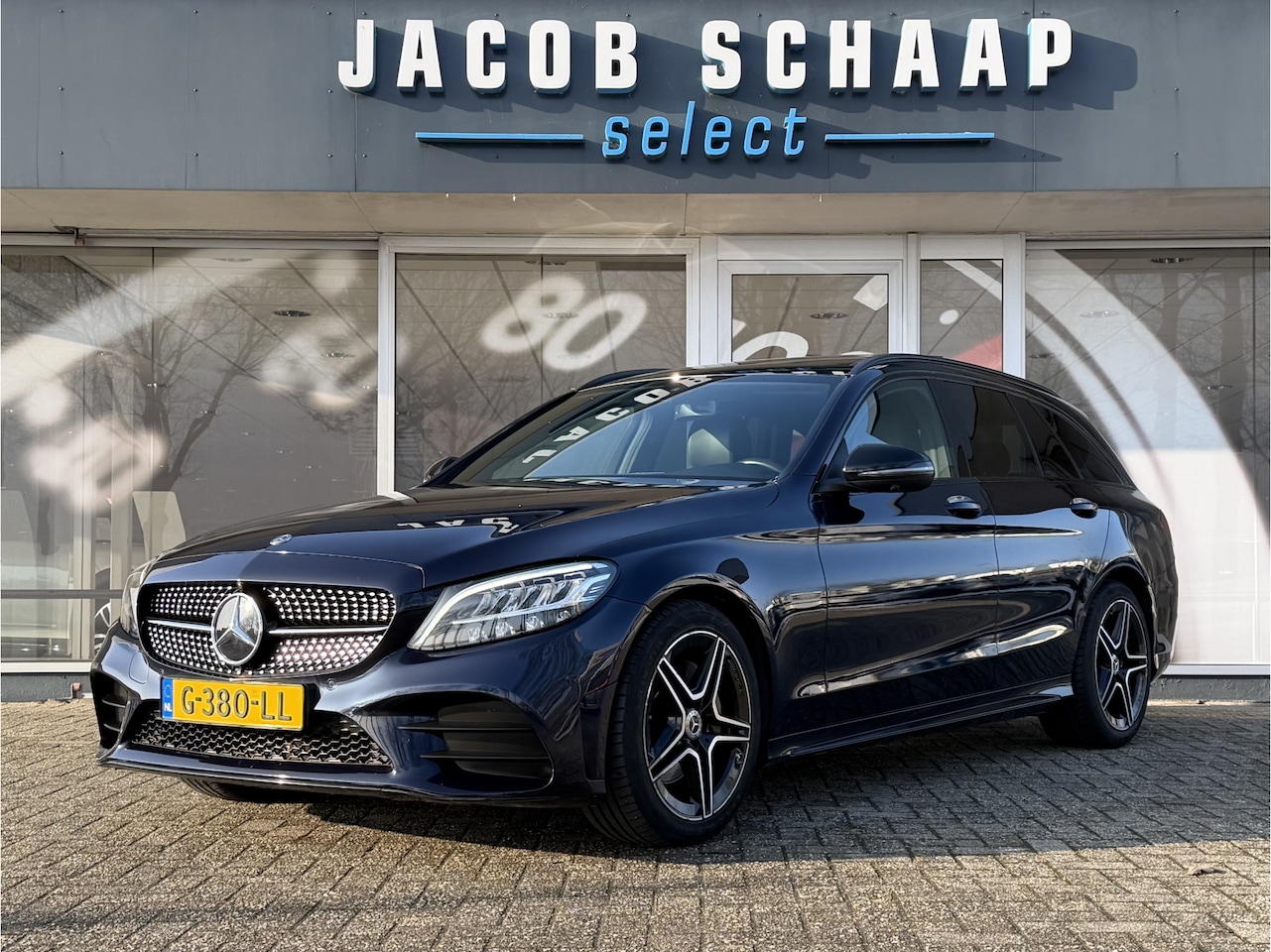 Mercedes-Benz C-klasse Estate - 180 Business AMG / Automaat / Panorama / Elek. stoelen / Parkassist / 19'' LM - AutoWereld.nl