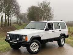 Jeep Cherokee - XJ 4.0i SPORT